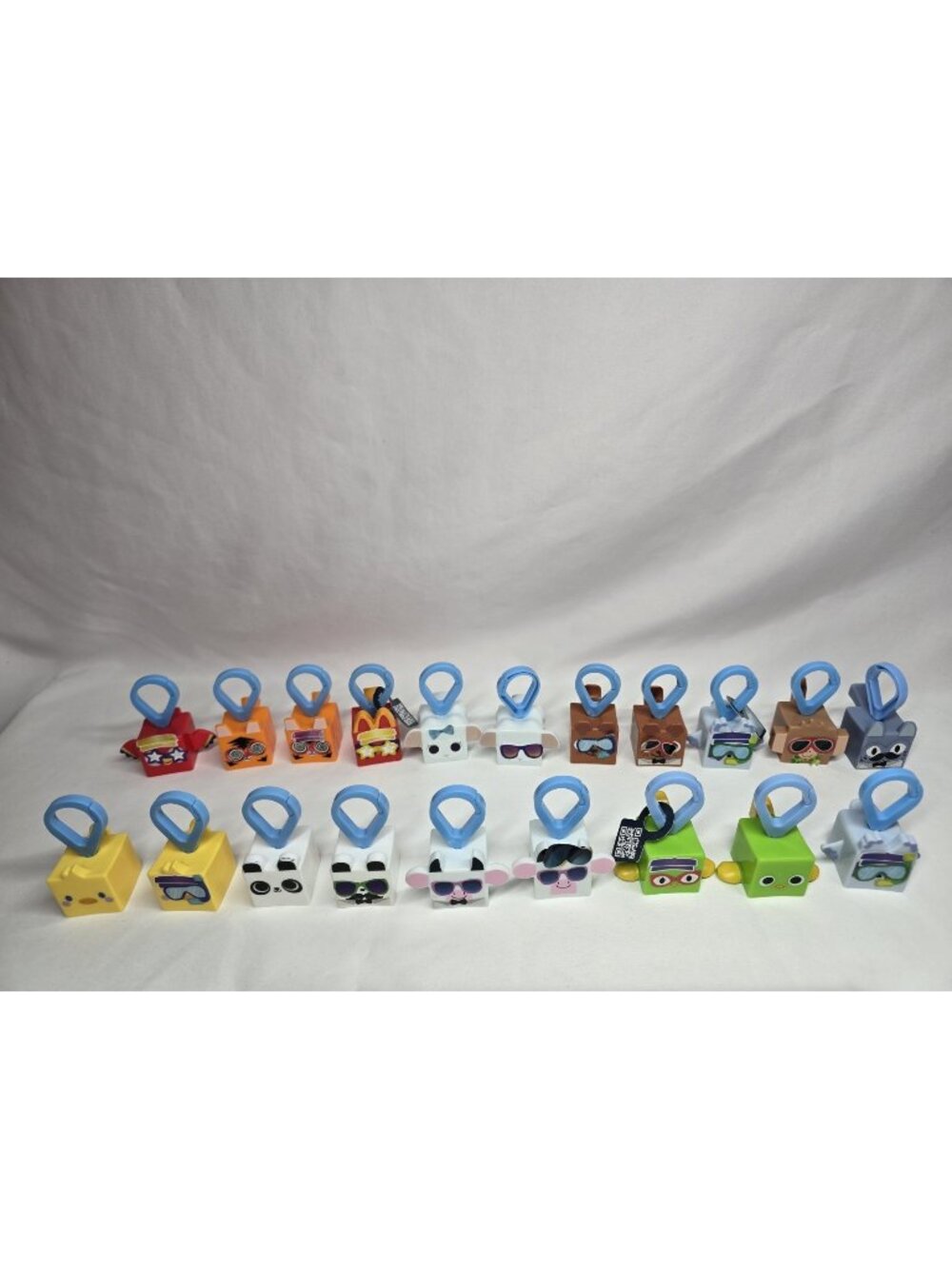 McDonald's Roblox Pet Simulator Keychain Clip - Lot of 20